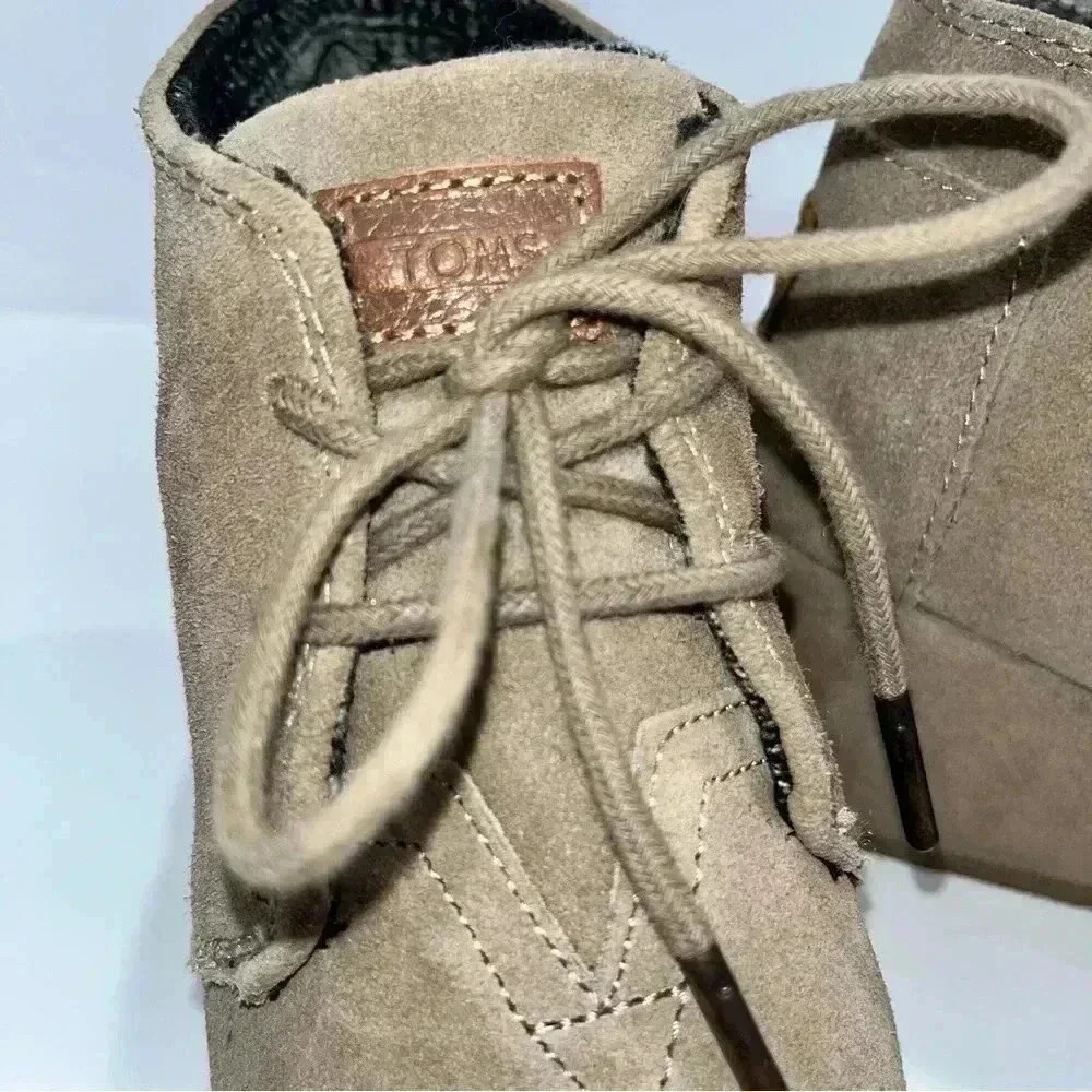 Toms Kayla Lace up Suede Wedge Bootie size 7W shoes - Picture 4 of 11